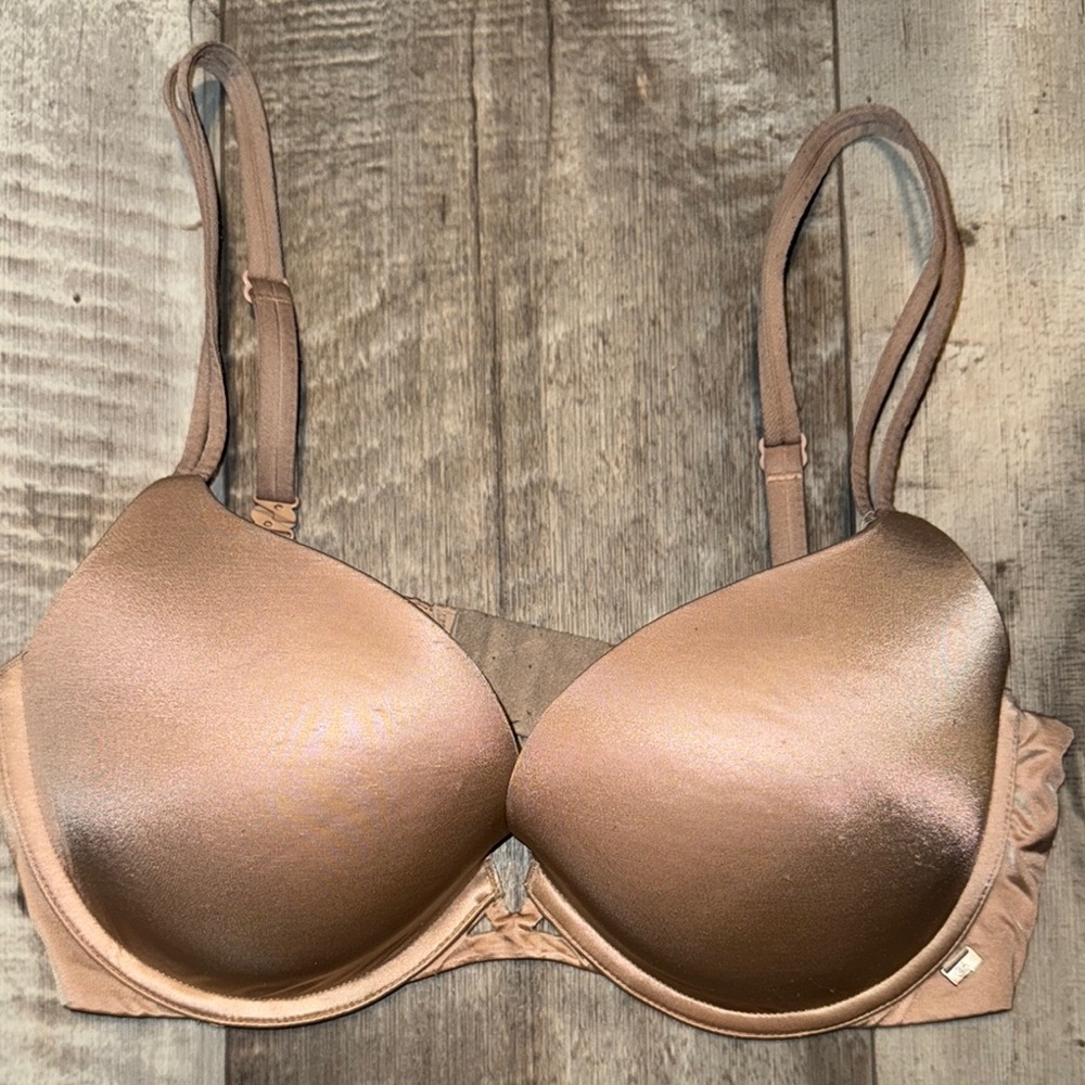 Victoria's Secret Tan Seamless Underwire Bra-size 34D